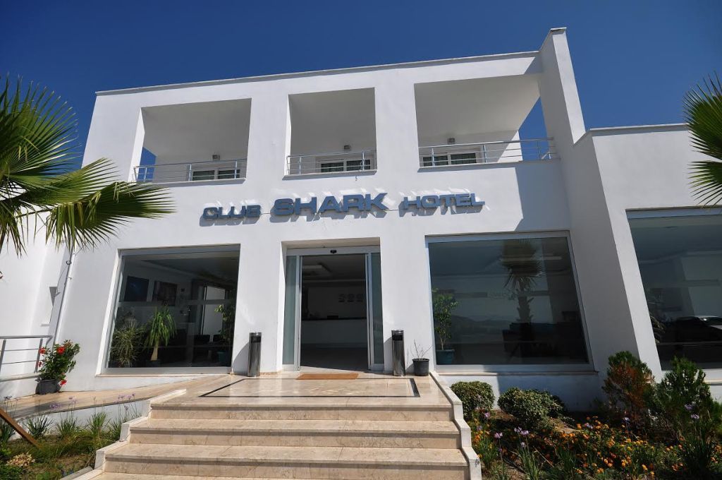Club Shark Hotel Gumbet Exterior photo